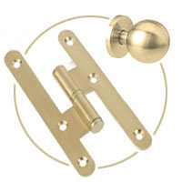 Pomitos y Bisagras Doradas