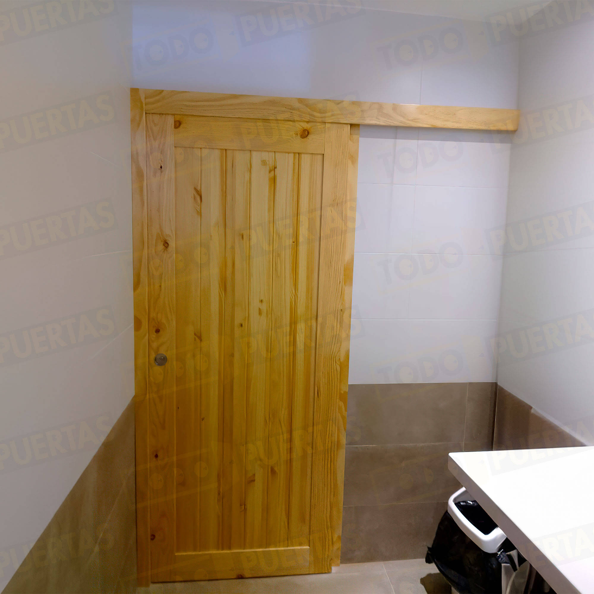 Puerta Corredera de Granero Pino Macizo Mod. GR005 Tenida